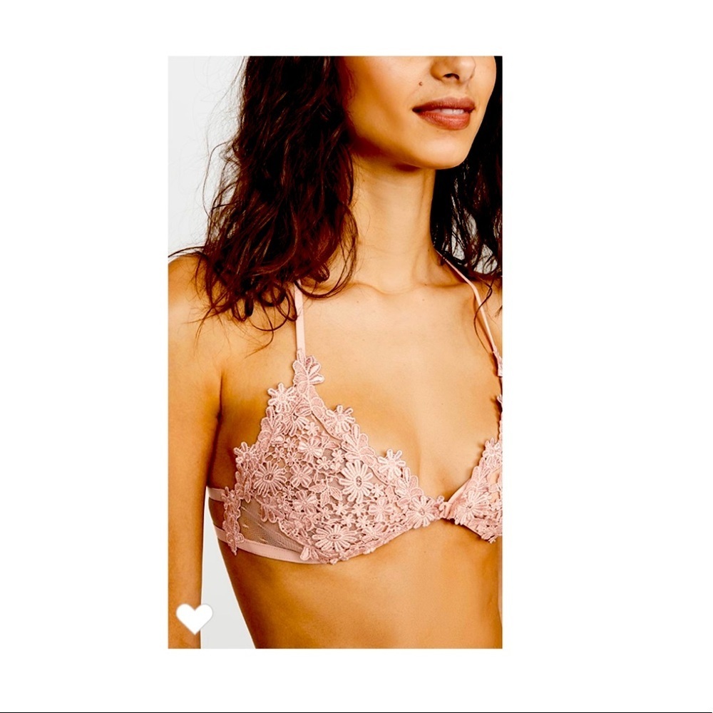 Flora Nikrooz Showstopper Lace Bra.